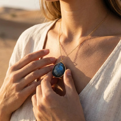 Boundary Stone – Labradorite Necklace